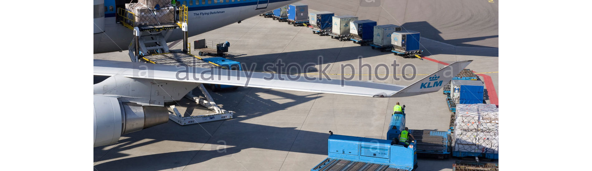 KLM Cargo Plane off Loading